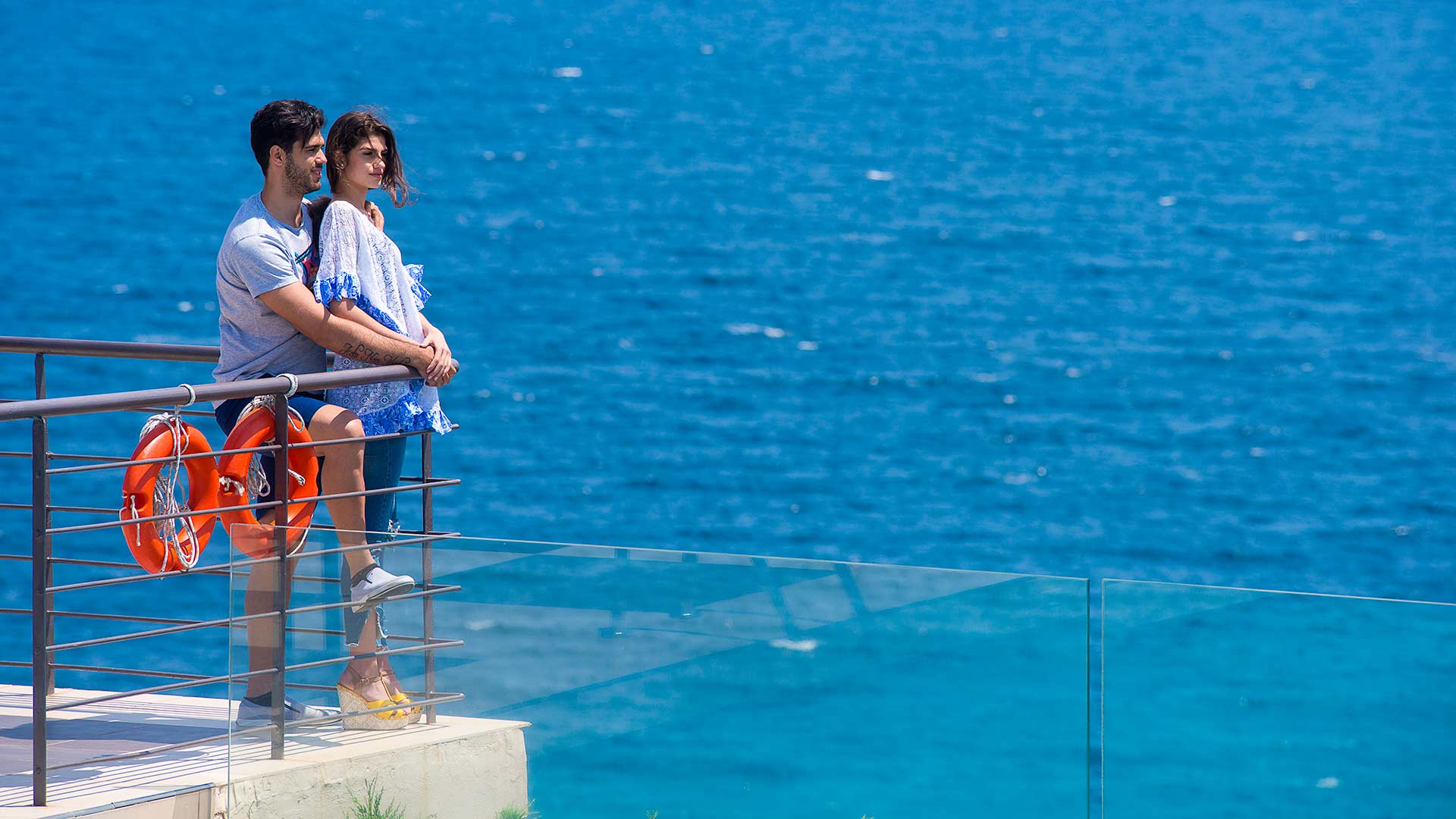 Outdoor pool and children’s pool 0