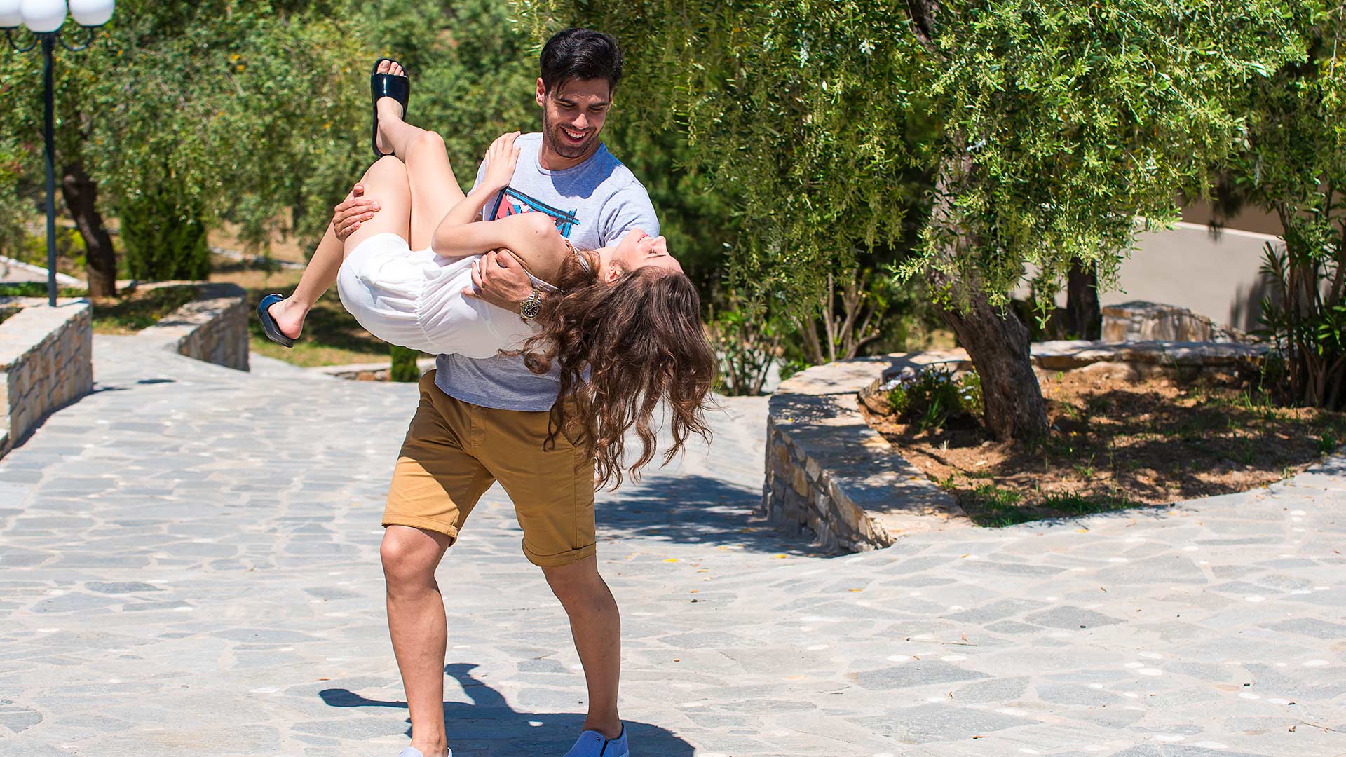 Holidays with a naturalistic attitude 1