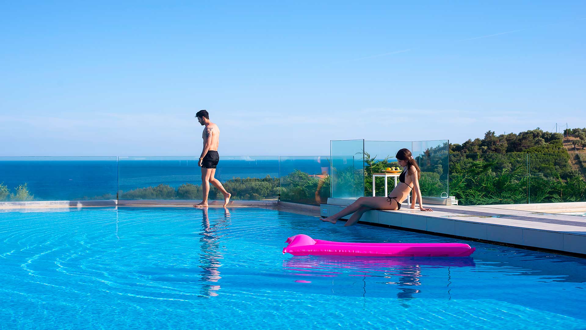 Outdoor pool and children’s pool 0