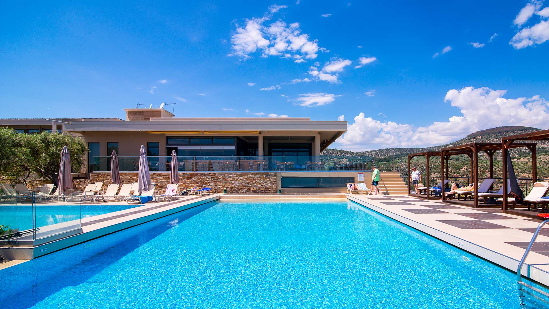 Organizing events with high aesthetics. 3