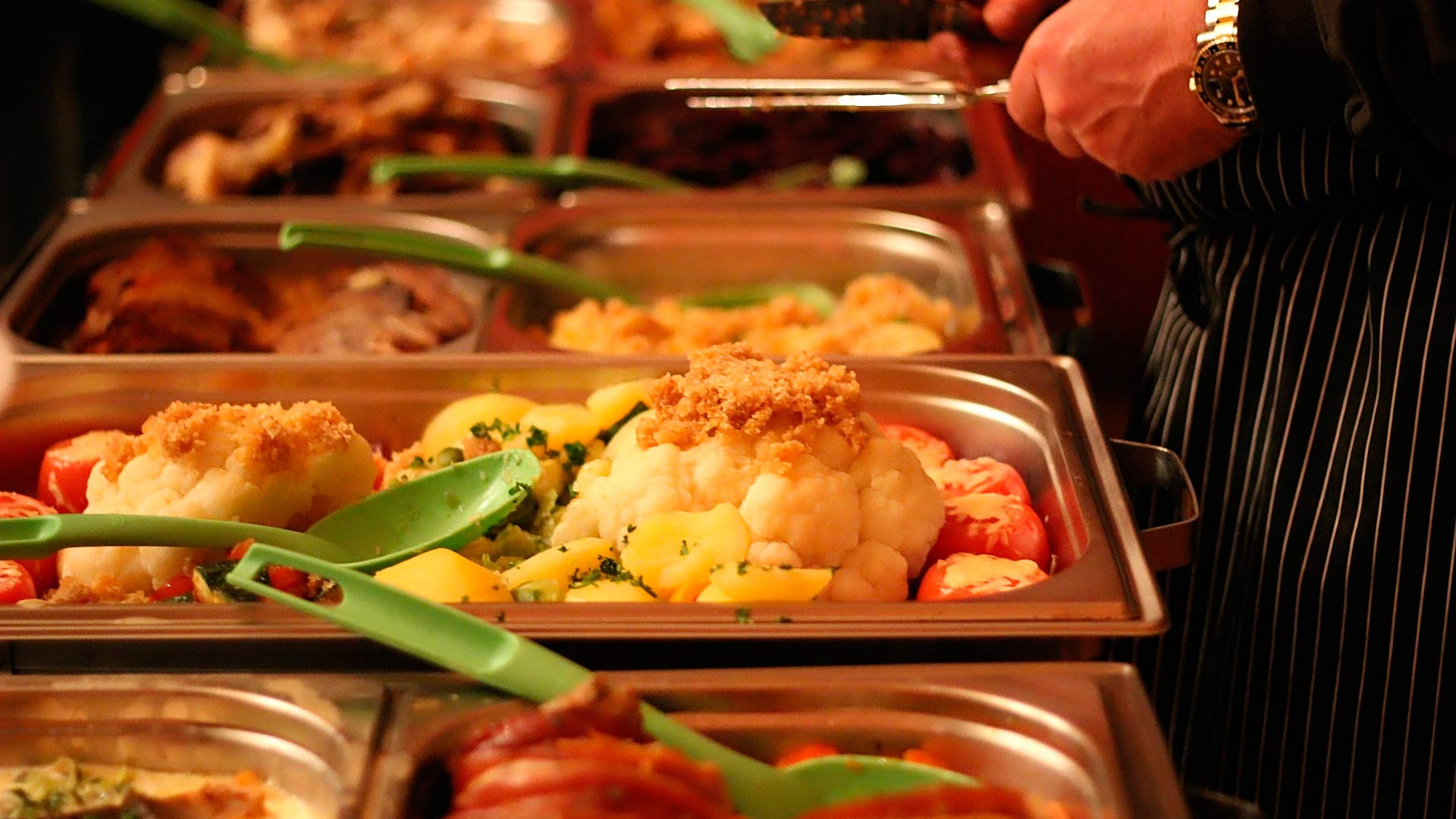 Buffet with Breakfast and Dinner 1