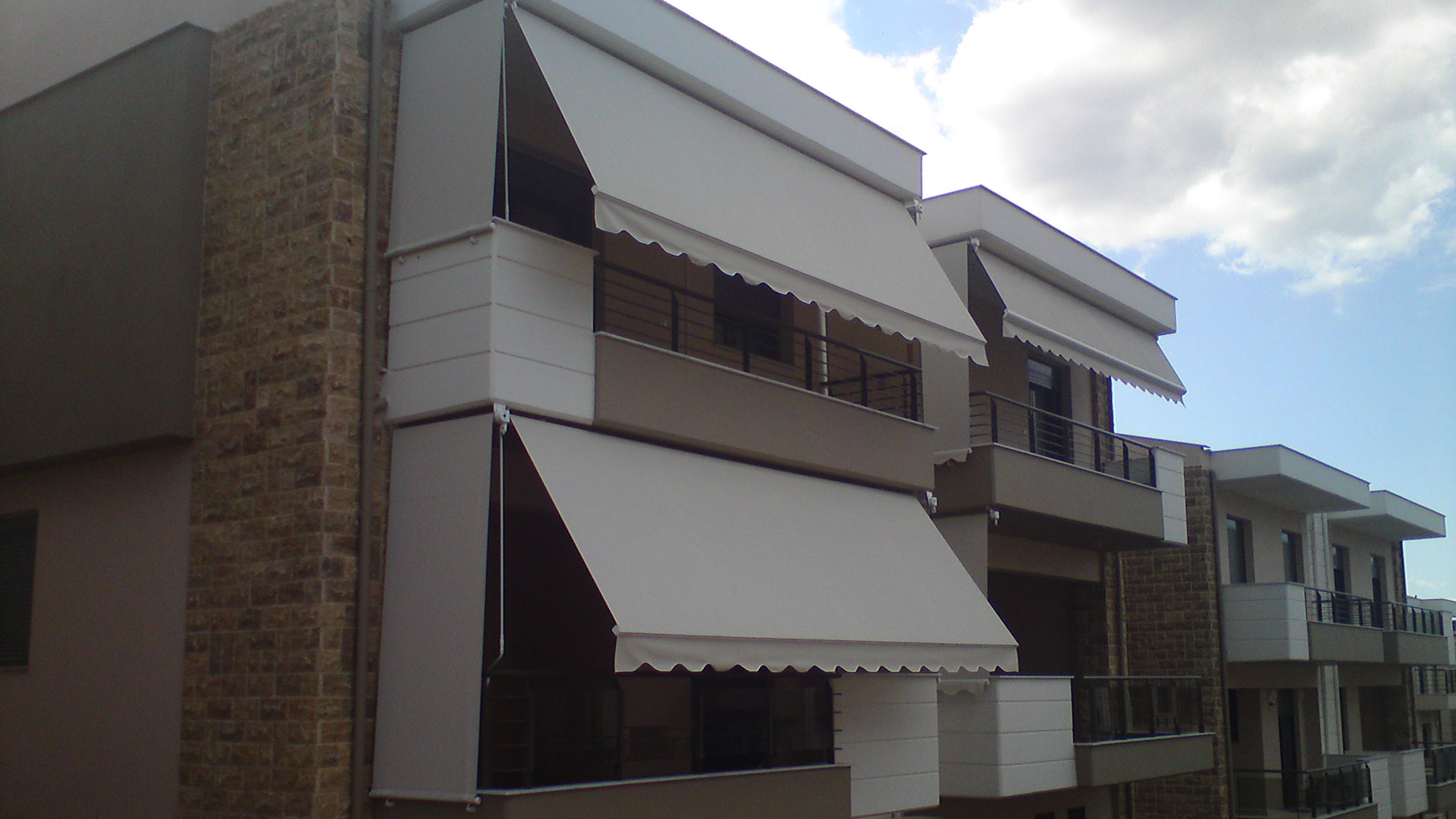 Side awnings